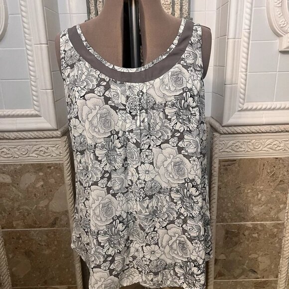Avenue. Size 14-16. Semi Sheer. Shell. Cami. Pleated. Pullover. B115 - Picture 1 of 4